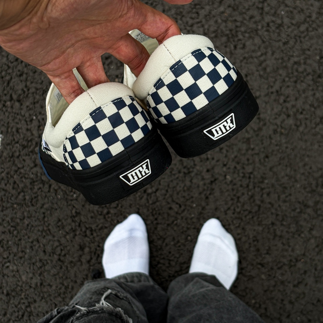 Adidas Shoes Superstar - حذاء كاجوال سهل الارتداء بنمط مربعات
